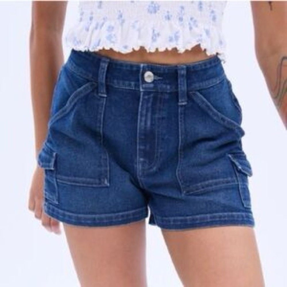 Hollister Ultra High Rise Mom 3" Shorts Womens 26 Dark Wash Utility Cargo